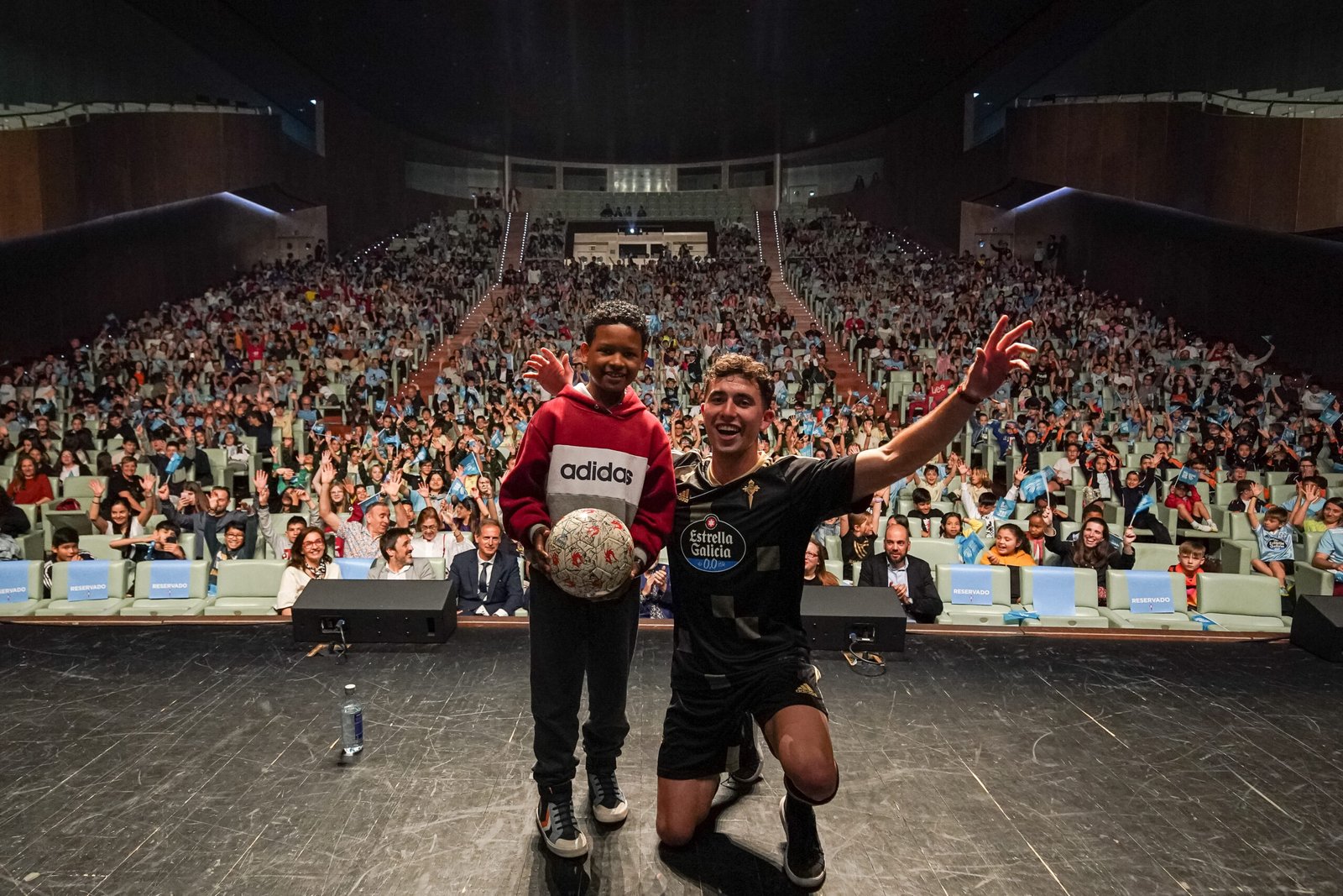 ➤ Servicios de freestyle futbol